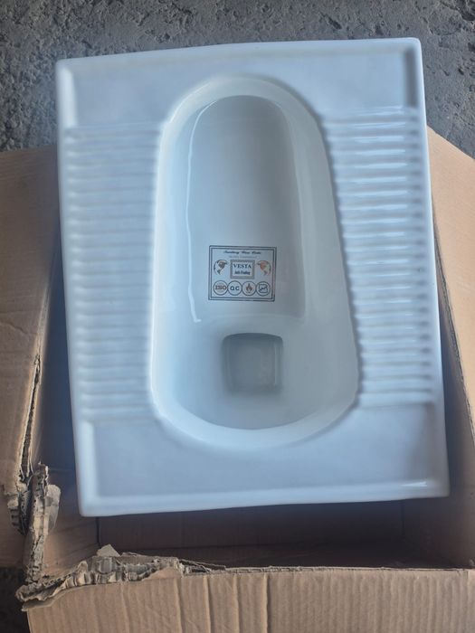 Напольный унитаз продам