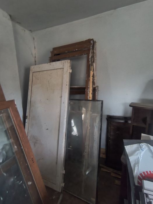 Прозорци и врати