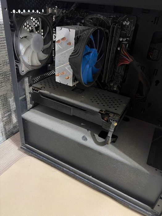 RX 570 8gb  red dragon