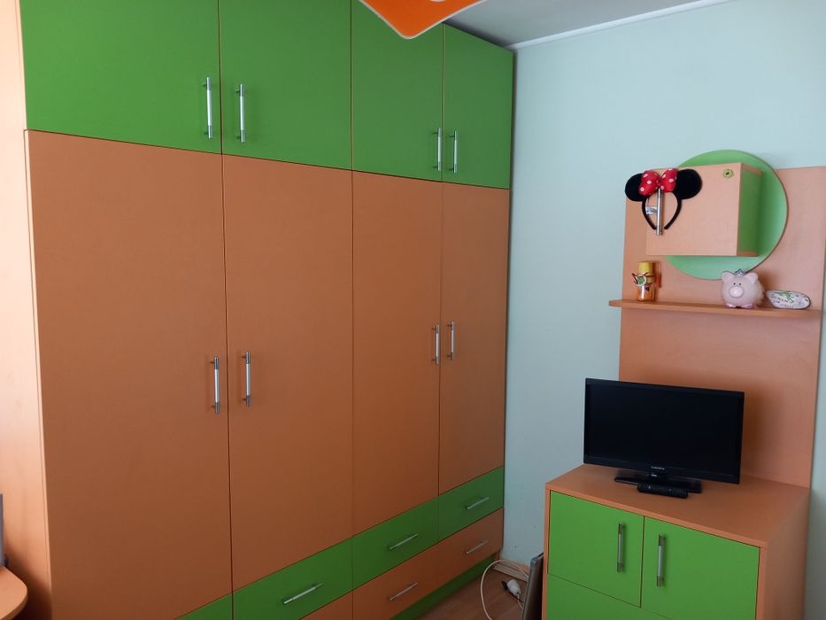 Къща с двор, 950 кв.м. в центъра на Исперих