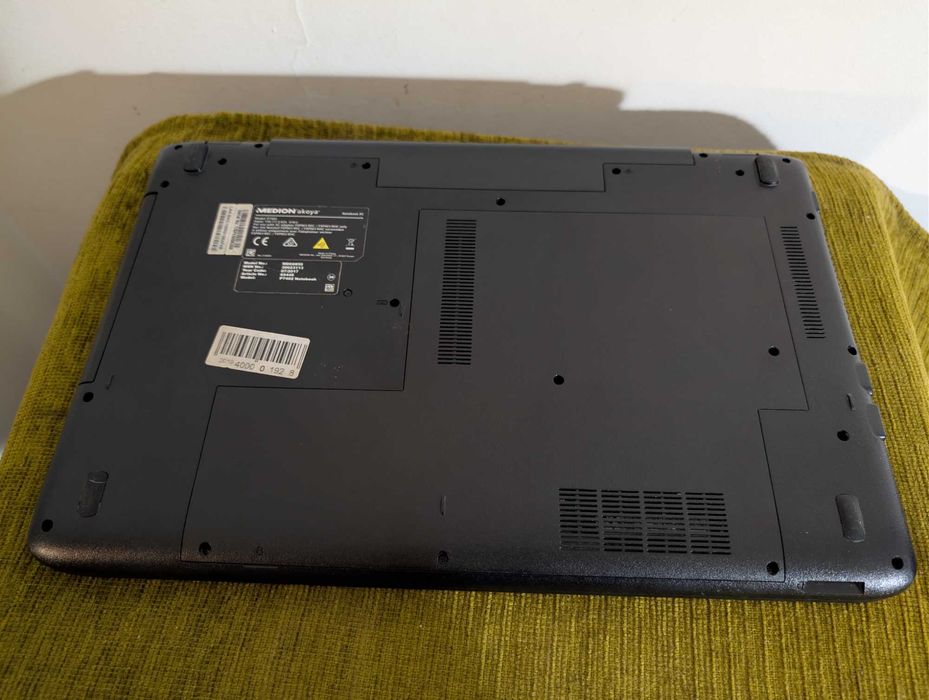 Laptop MEDION AKOYA P7402, Intel Core i3-7167U, Display FHD 43,9 cm