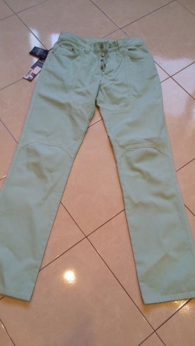 Чисто нови дънкиNicwave