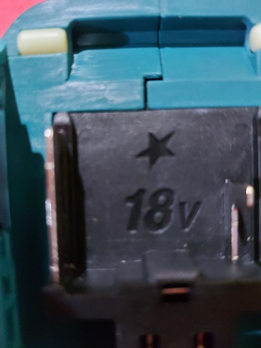 Нов саблен трион Makita DJR186 18v