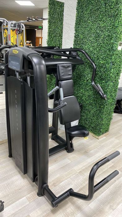 Technogym chest incline