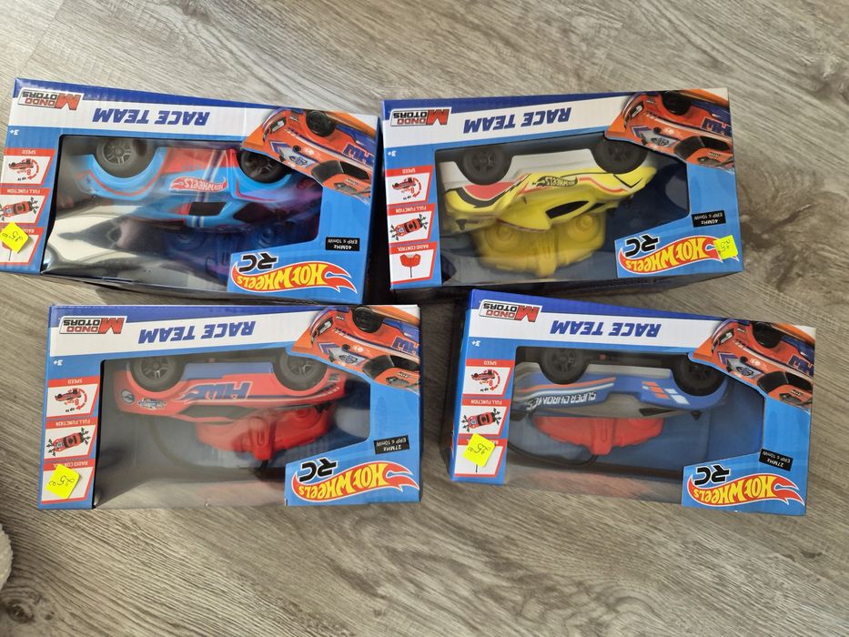 Нови колички с дистанционно Hot Wheels