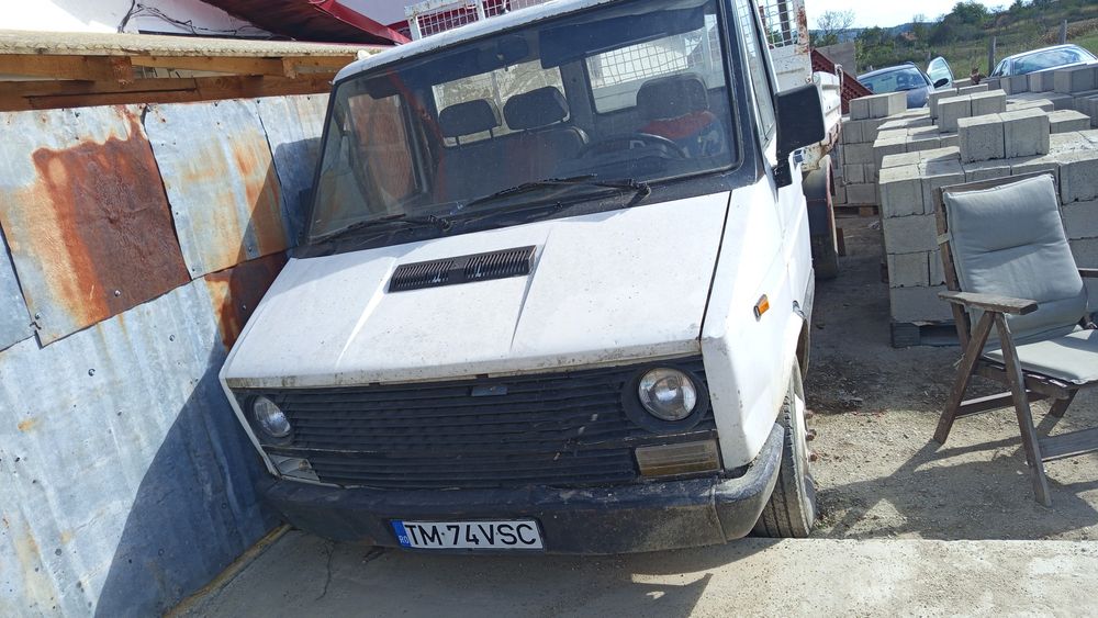 Schimb camioneta Iveco basculabila cu capre sau oi