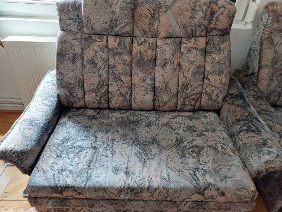 Colțar gri extensibil cu fotoliu-pat