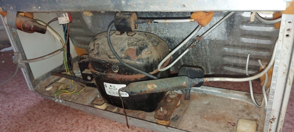 холодильник Lg,требует ремонта