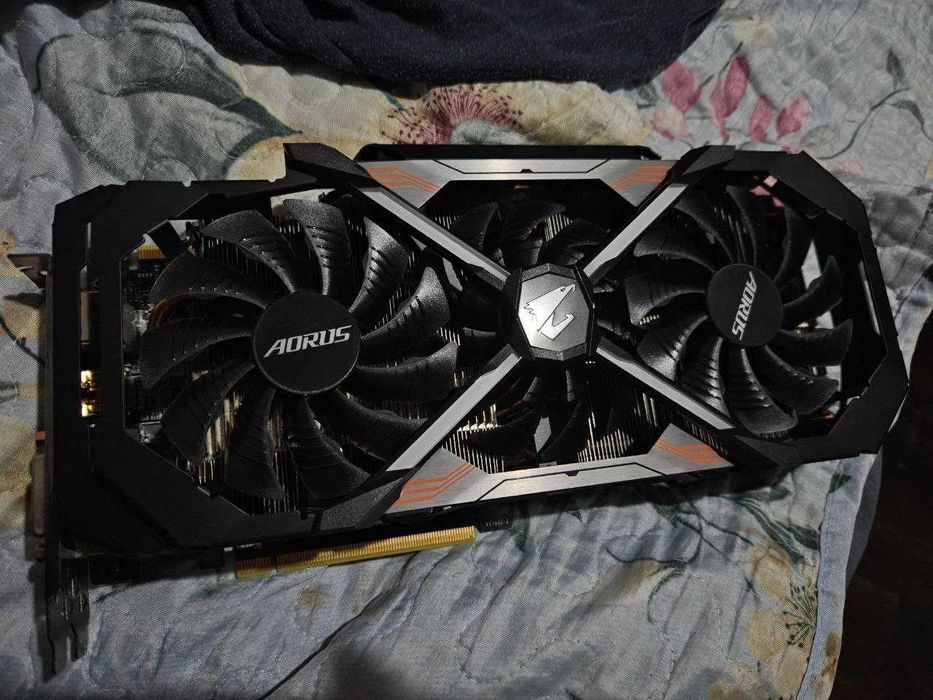Продам видеокарту 1080 TI Gigabyte Aorus