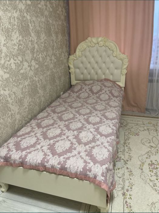 Продам кровать для девочки в хорошем состояний