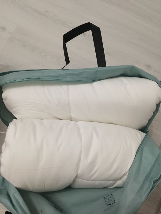 Продам новое одеяло.