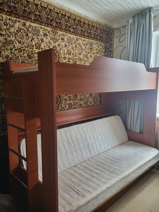 Кровать двухъярусная