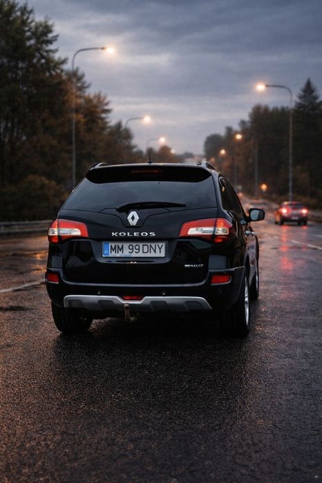 Renault Koleos 4×4,2011  – FULL FULL – BOSE + TRAPĂ PANORAMICĂ
Vând
