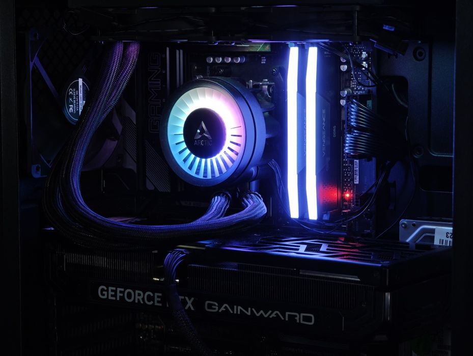 PC gaming editare video randare 3d RTX 4070TI SUPER
