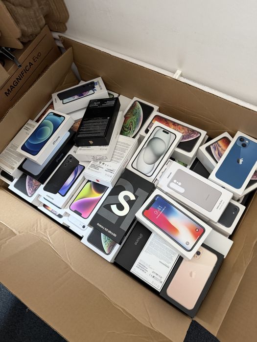 Cutii originale pentru diferite telefoane!