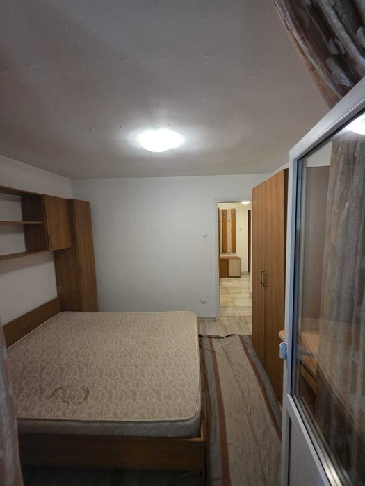 Vand apartament cu doua camere strada Iza, Mun. Oradea