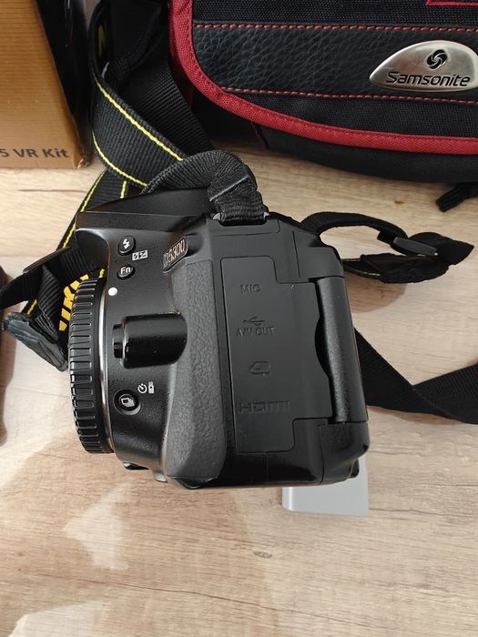 Nikon D5300 body + geanta de transport