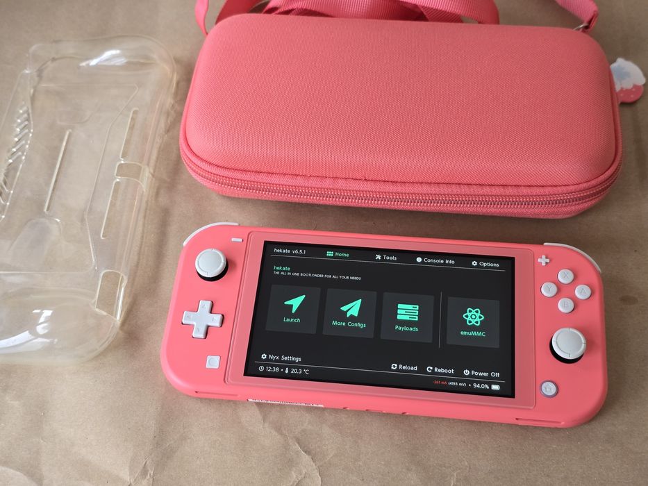 Nintendo Switch Lite 64gb microSD + Picofly и калъф