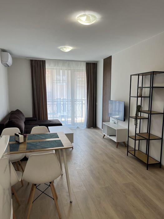 Дава се под наем Двустаен апартамент в к.к. Дюни - 60 кв.м за 66.3 € - Снимка #1