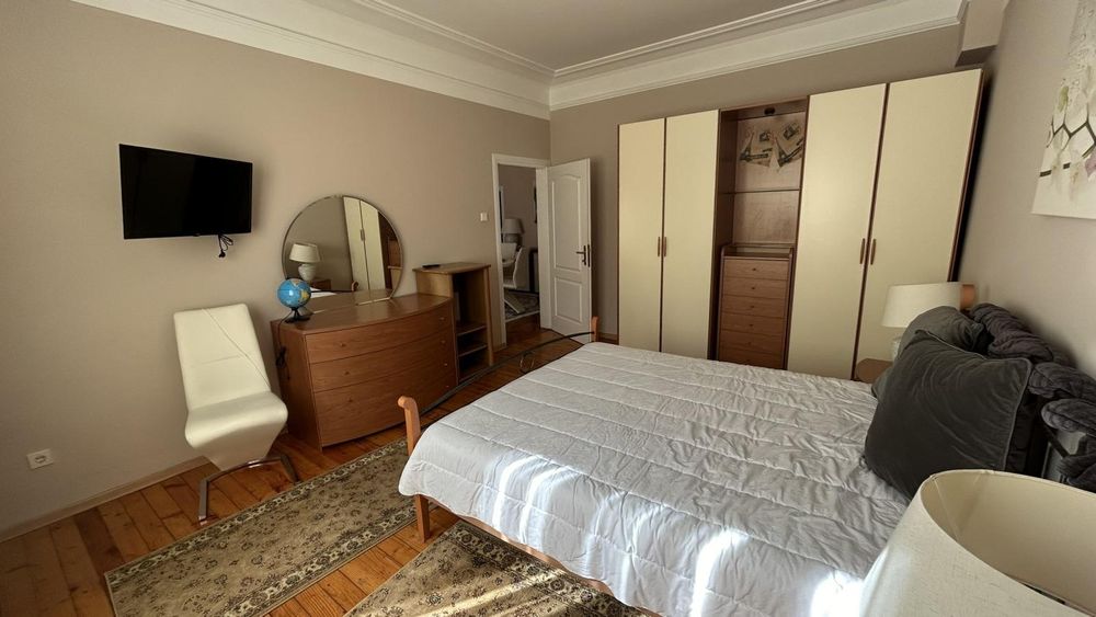 Дава се под наем Тристаен апартамент в София, Център - 112 кв.м за 1200 € - Снимка #7