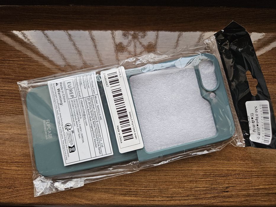 Чехол на Samsung Galaxy Flip 6