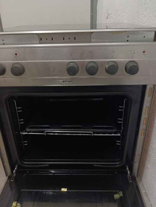 Готварска печка Whirlpool за вграждане