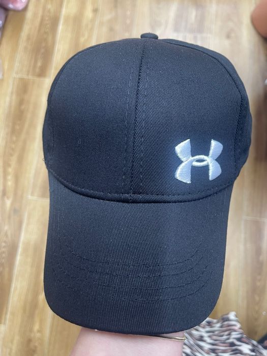 Sepci noi, under Armour, dsquared, adidas, tommy