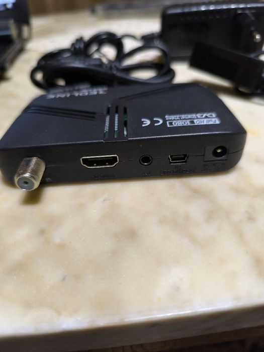 Сателитен приемник редлайн