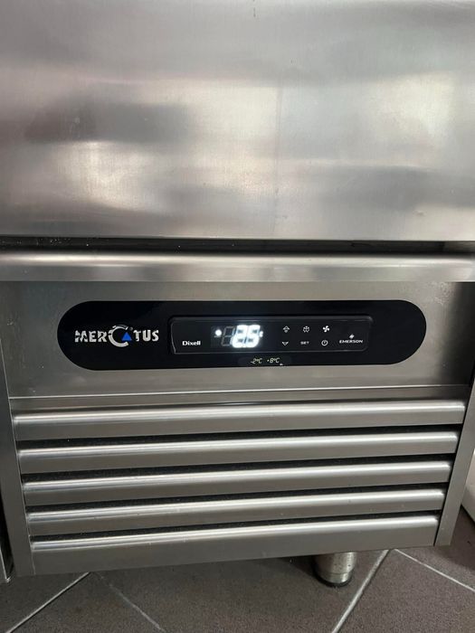 Masa rece MERCATUS  î 87 x Lu. 132 x A 70  1550€