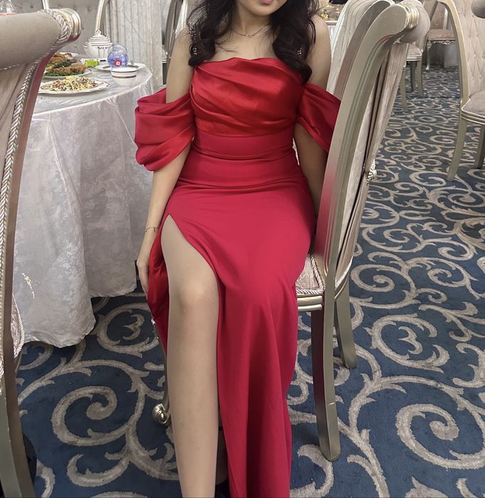 Вечернее платье