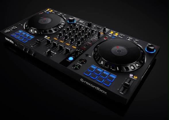 Продается DJ контроллер