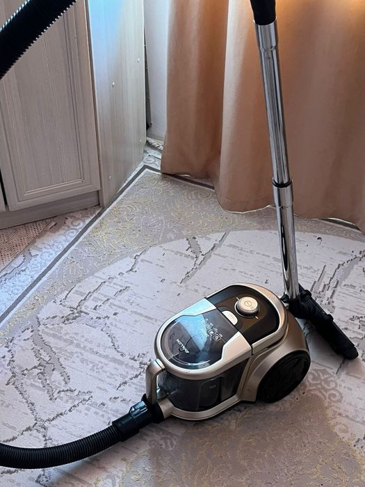 Пылесос сатылады