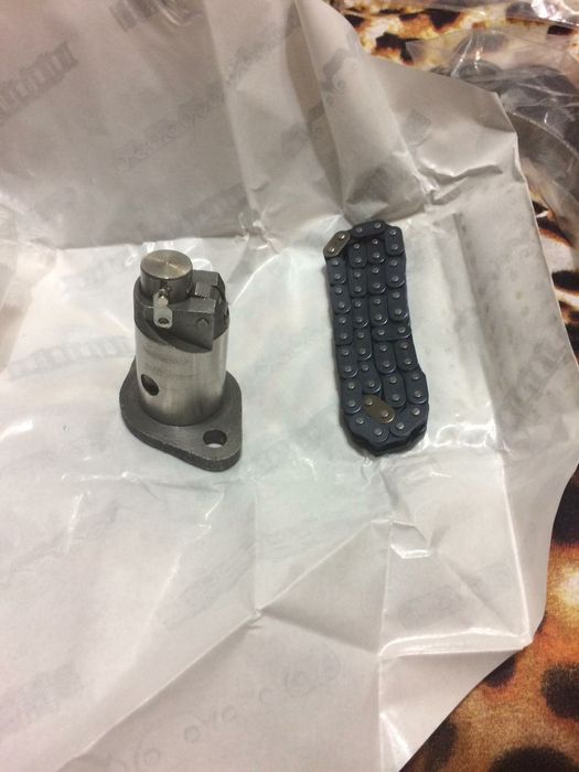 Продам комплект цепи ГРМ