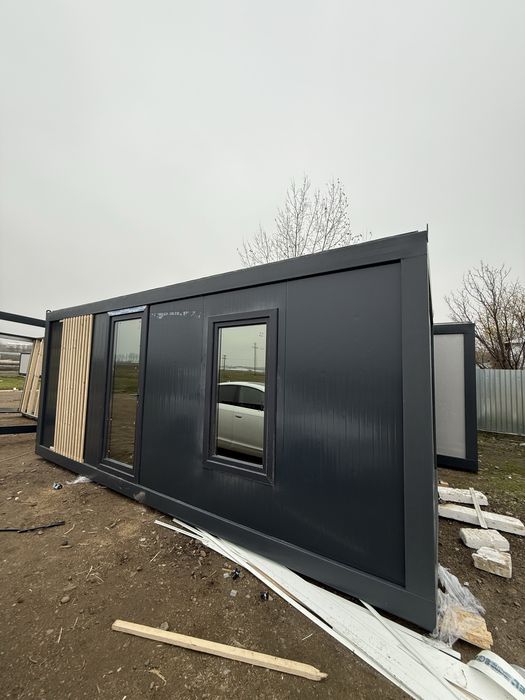 Vand containere modulare cu vitrina riflaje lemn alubond etc pret bun