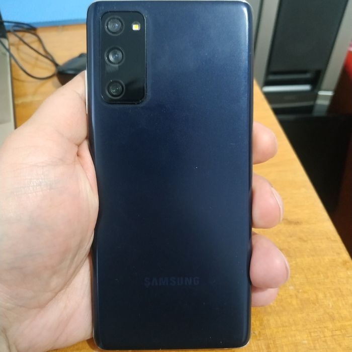 Samsung galaxy s20fe обмен