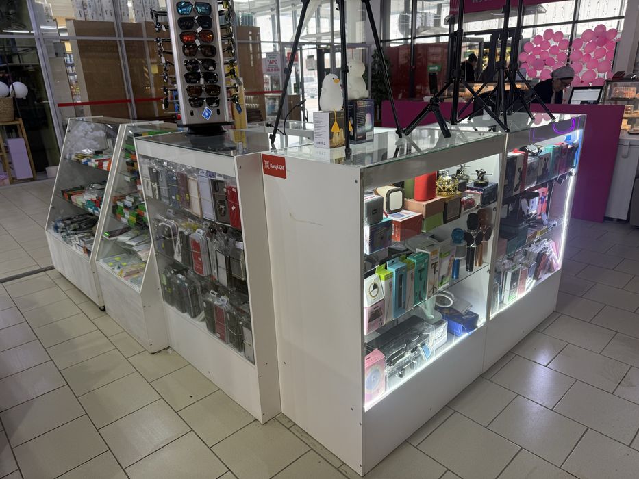 Витрина 8000 тенге