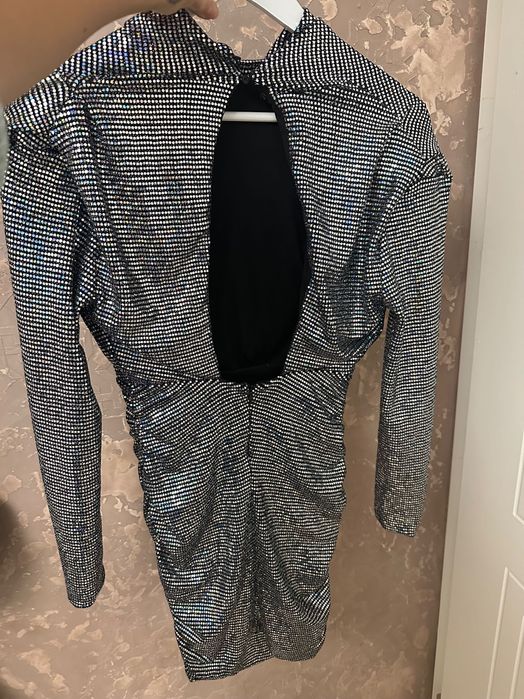 Ефектна рокля размер S