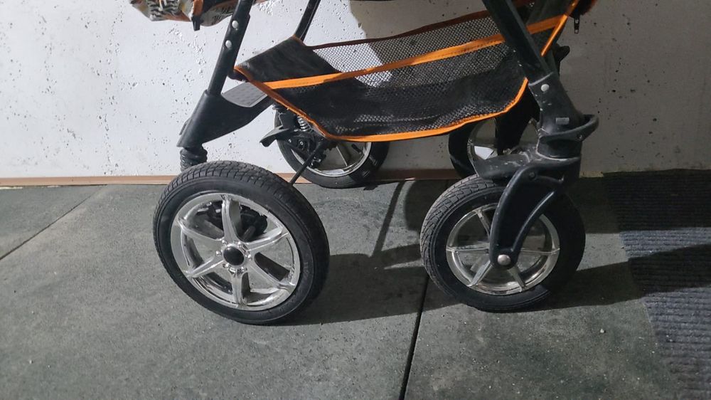 Коляска детская очень хорошего качества