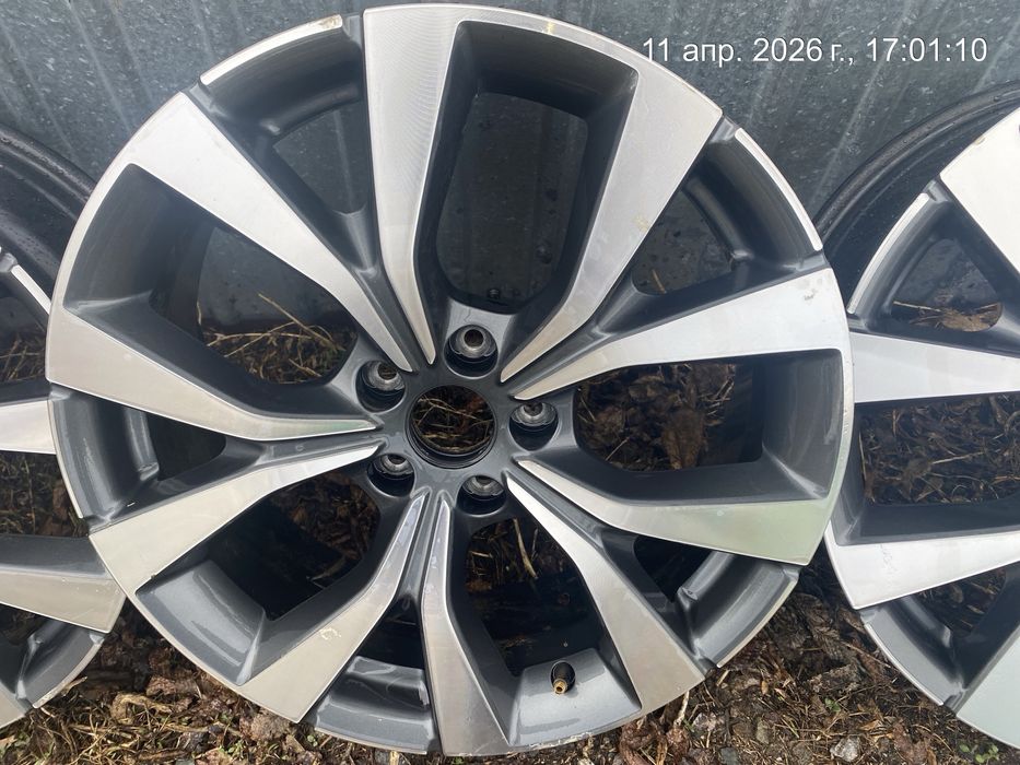 Продам диски в отлично состоянии