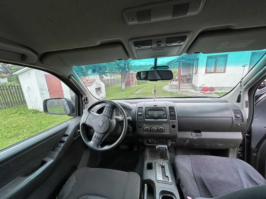 Vând Navara 2.5 diesel D40