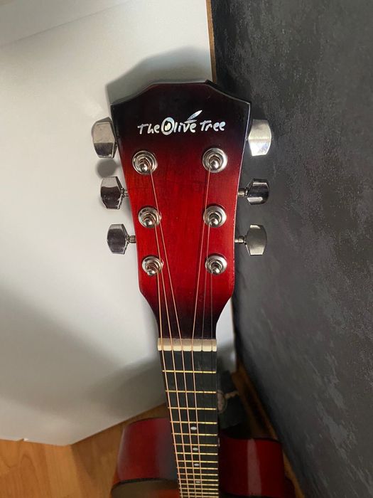 Продаю акустическую гитару “The Olive Tree”