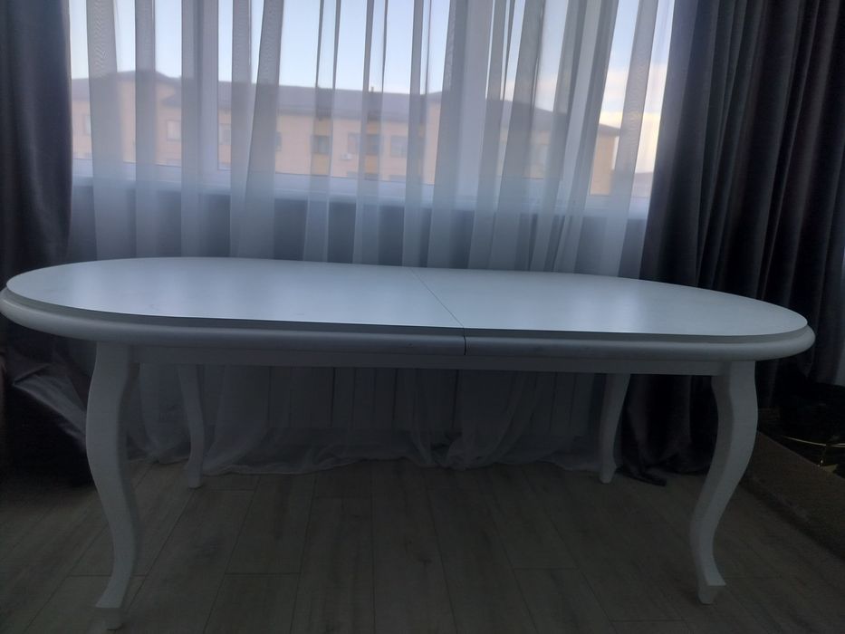 Раздвижной стол белый