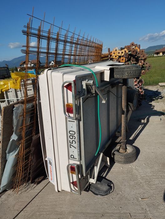 Remorca cort dormitor si terasa