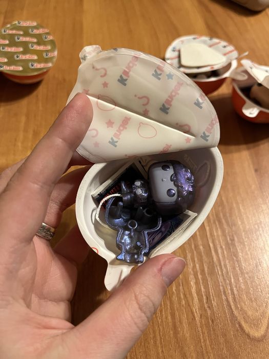 kinder joy stranger things осд очень странные дела