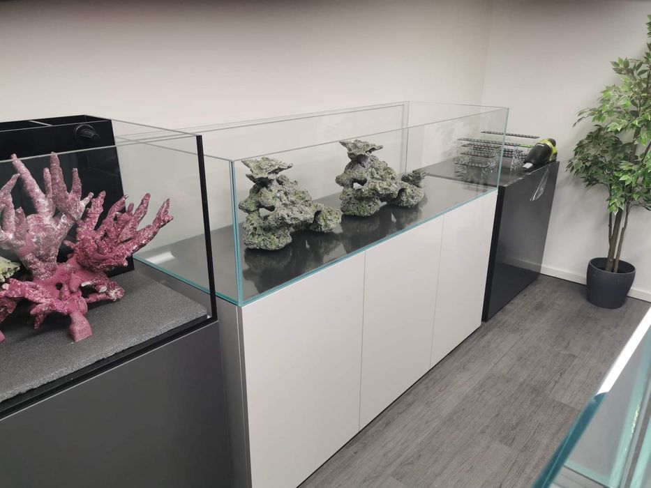 Заказ билан ясаймиз аквариумлар