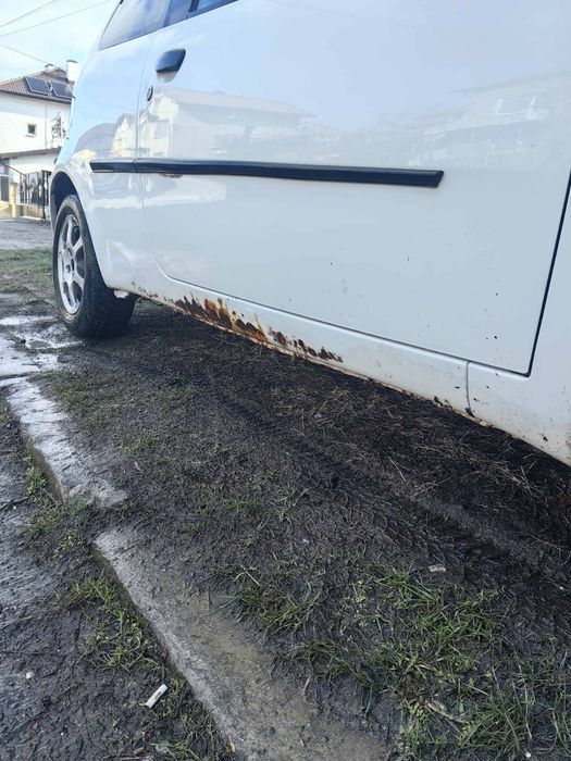 Фиат пунто 1.2  бензин