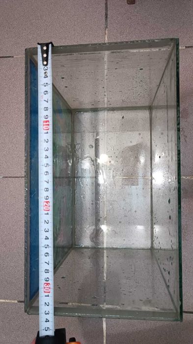 Продам 15 литровый аквариум
