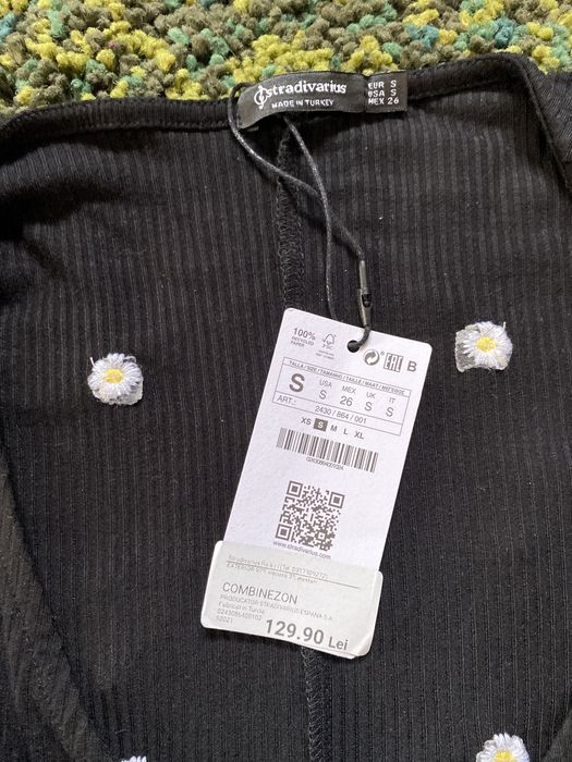 Salopeta “Stradivarius” neagra, cu model floral