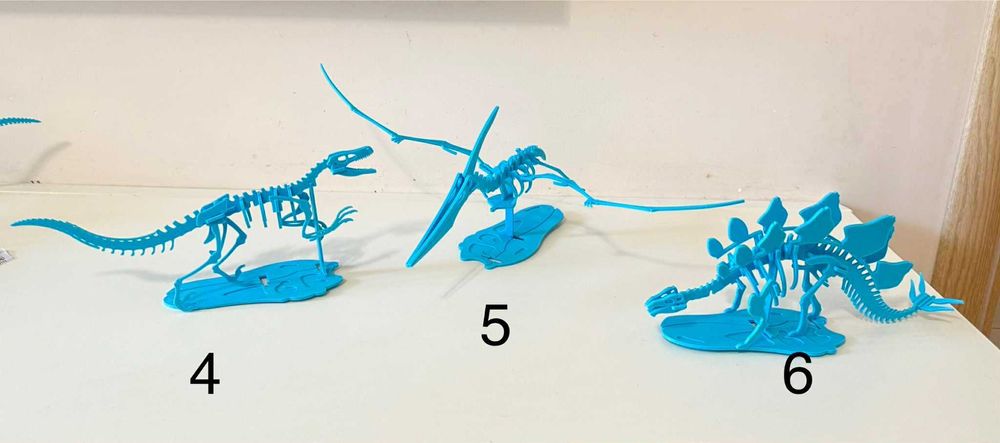 Пъзелите с динозавърски скелети