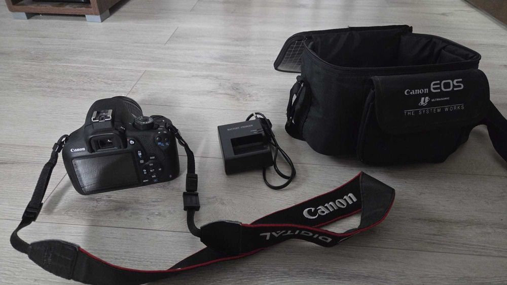 Camera foto CANON 1200D